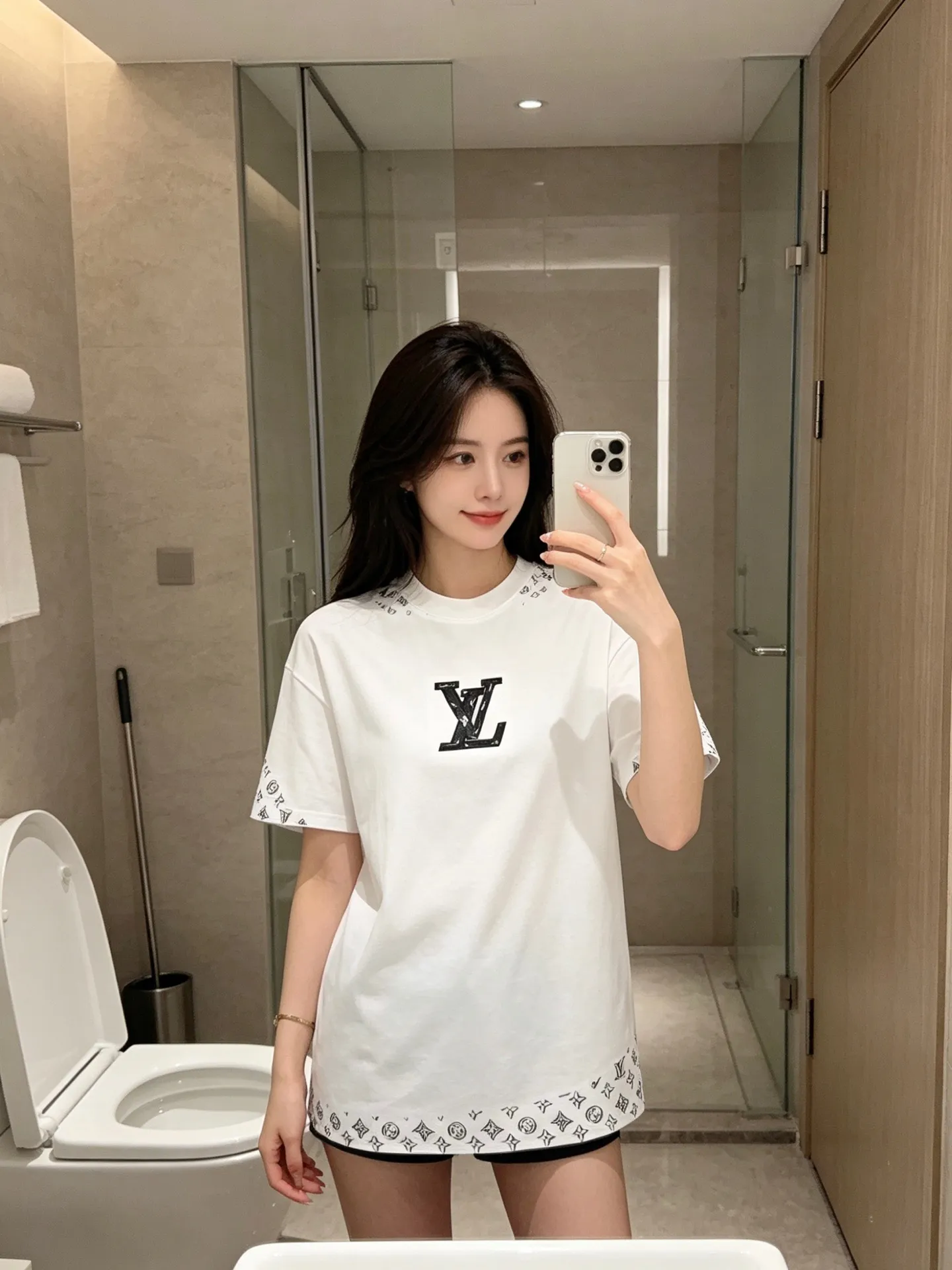 Louis Vuitton/Louis Vuitton leather logo embroidered short sleeves